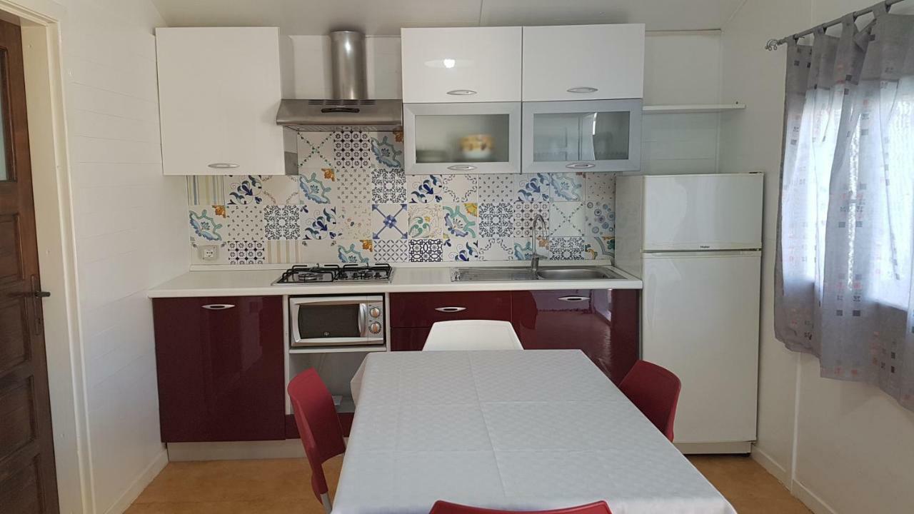 I Mirti - Home Holiday มารีนา ดี มันกาแวร์ซา ภายนอก รูปภาพ